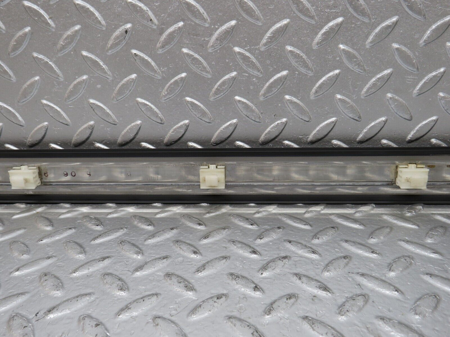 33959 Mercedes-Benz W124 260E Rear Left Door Centre Moulding Trim