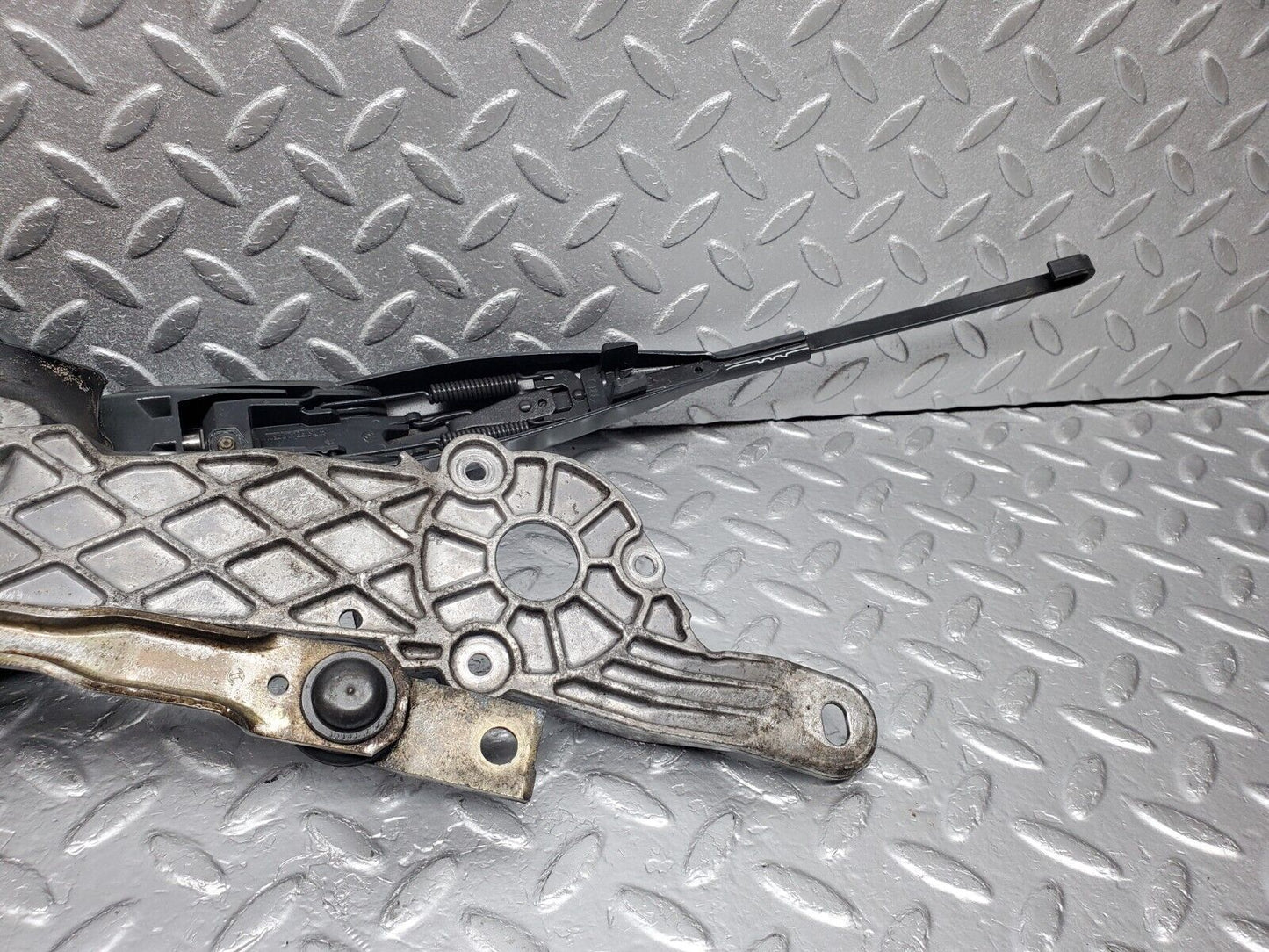 45258 Mercedes-Benz R129 300SL Coupe Wiper Mechanism Linkage Bosch