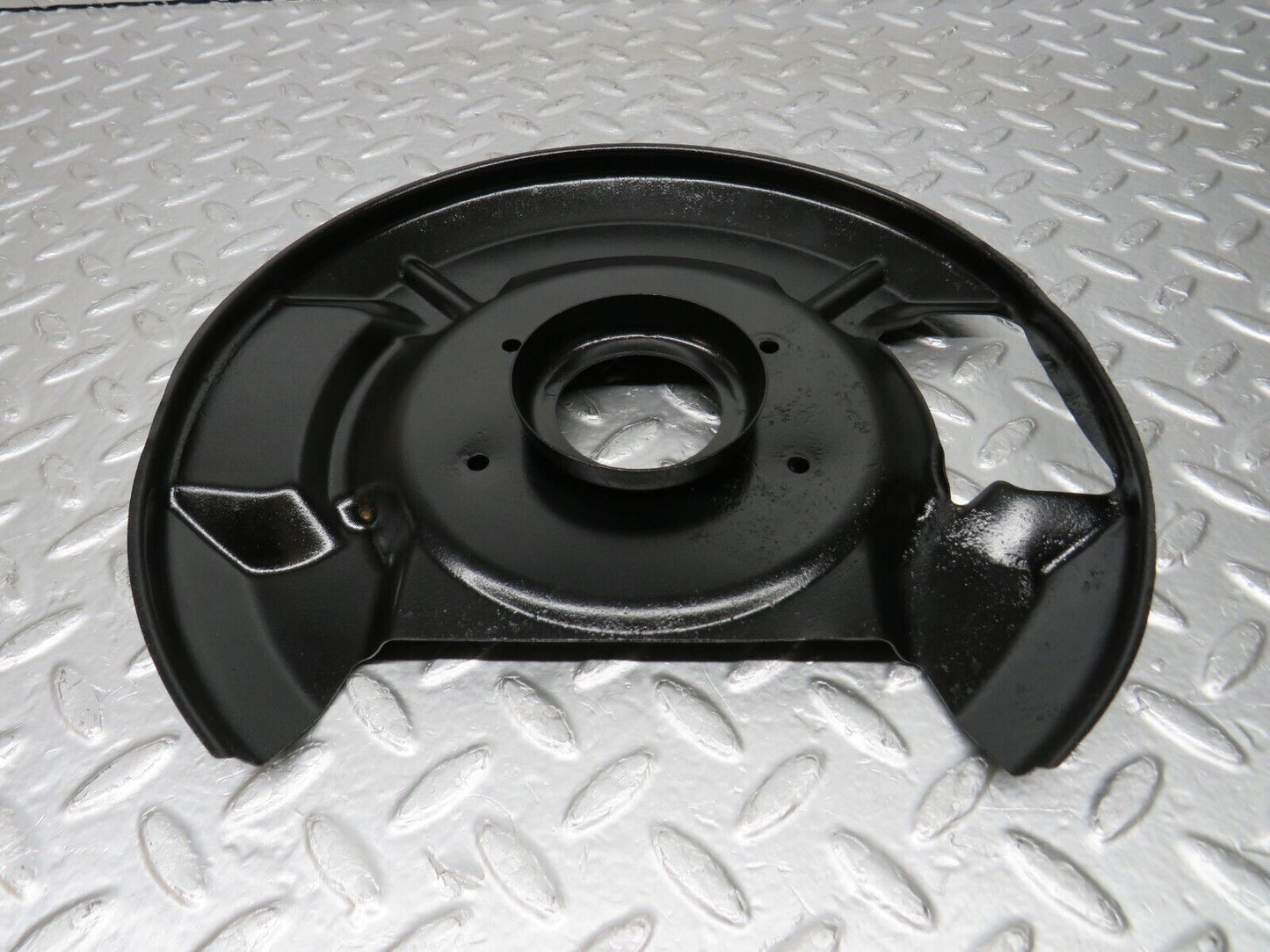 33014 Mercedes-Benz C107 R107 350 V8 Front Left Brake Disc Protection Plate