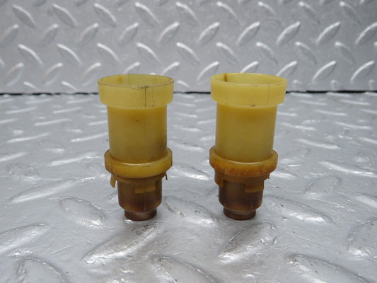 40171 Mercedes-Benz R107 350SL Coupe Fuel Injector Holder 2x