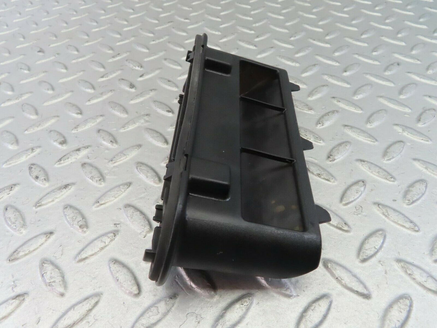 10372 Mercedes-Benz W201 190E Trunk Breather Ventilation Valve 2018300242