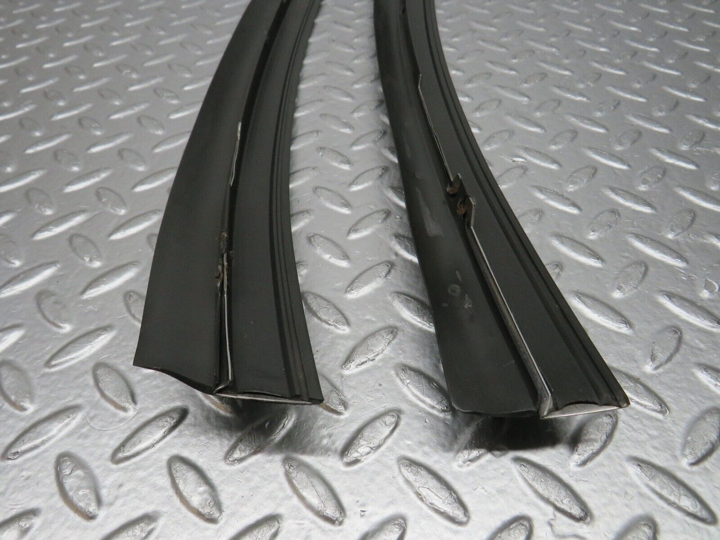 32587 Mercedes-Benz S124 300TE Wagon Windscreen Lower Moulding Trim Pair
