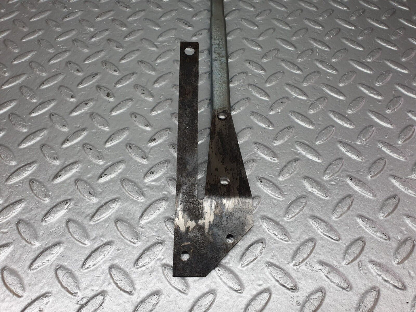 40792 Mercedes-Benz W123 300D Front Right Seat Sliding Adjust Handle