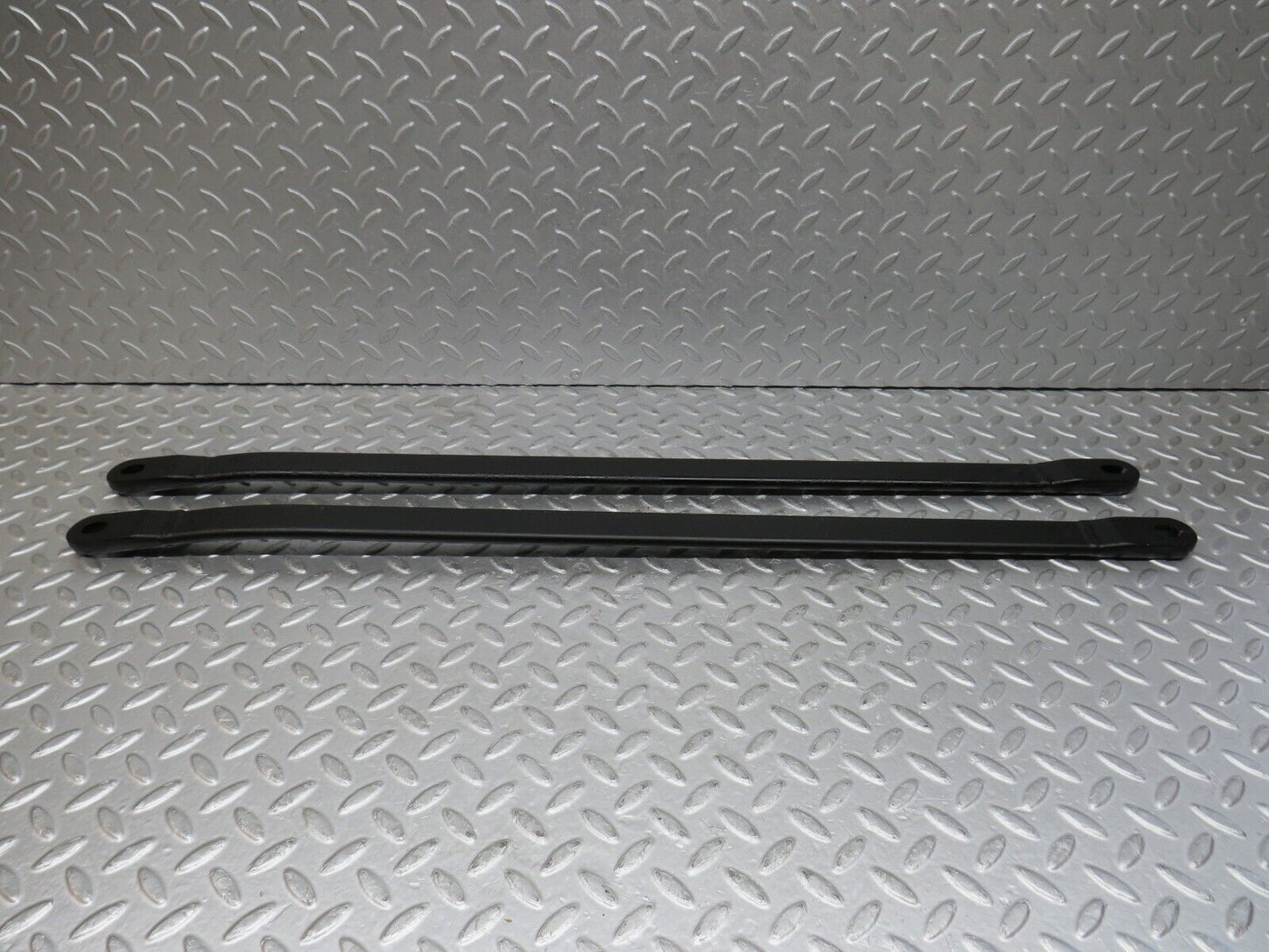 38192 Mercedes-Benz A124 320E Cabriolet Front Suspension Anti Roll Bar Support 2x