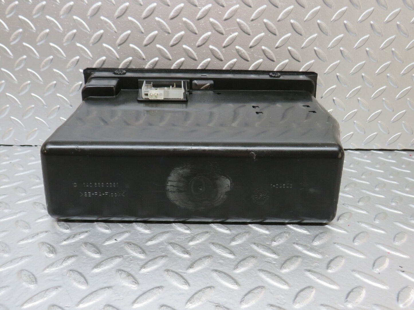 24979 Mercedes-Benz W140 S320 Glove Box 1406890391