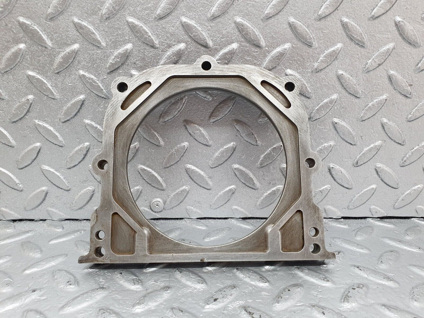 44020 Mercedes-Benz C123 230CE Coupe Crankshaft Rear Sealing Cover 1020110108