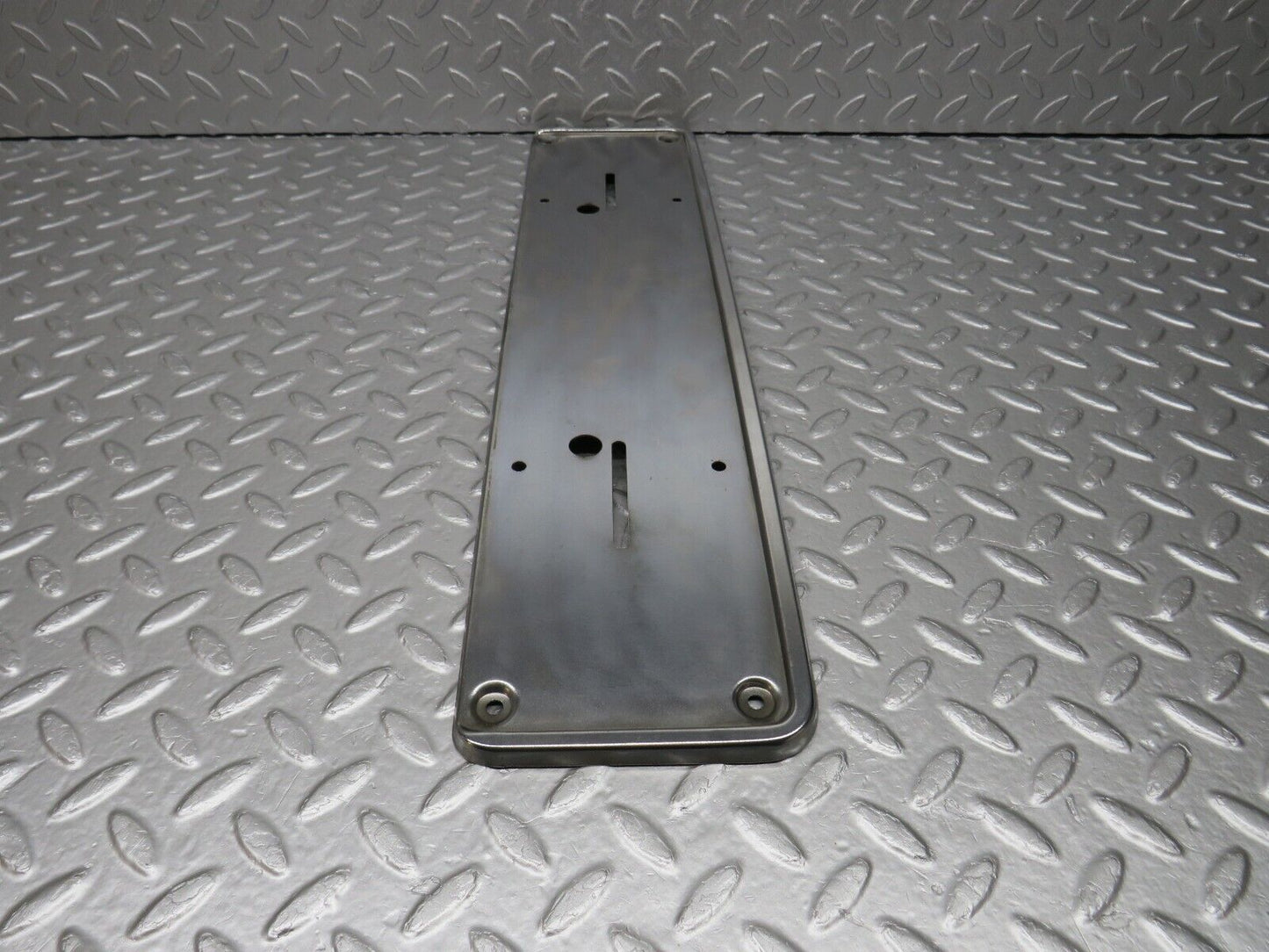 40662 Mercedes-Benz W123 300D Rear Chrome Number Plate Holder