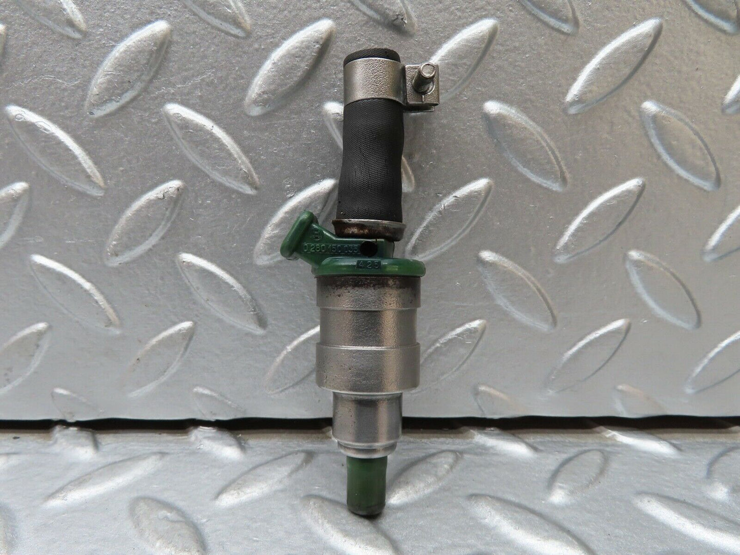 20403 Mercedes-Benz W114 280CE Coupe Fuel Injector Bosch 0280150035