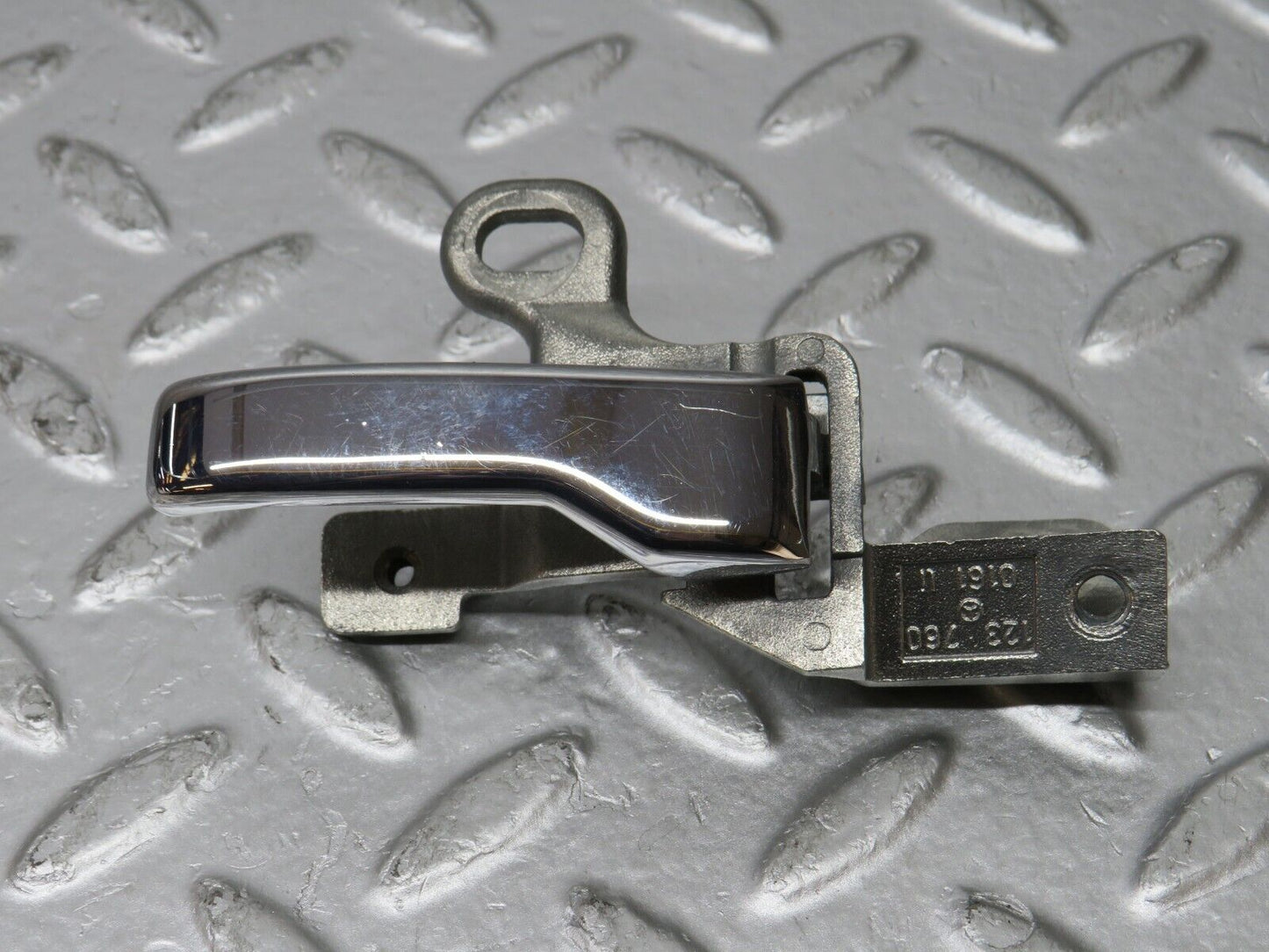 32202 Mercedes-Benz W123 230E Left Door Opener Door Handle 1237600161