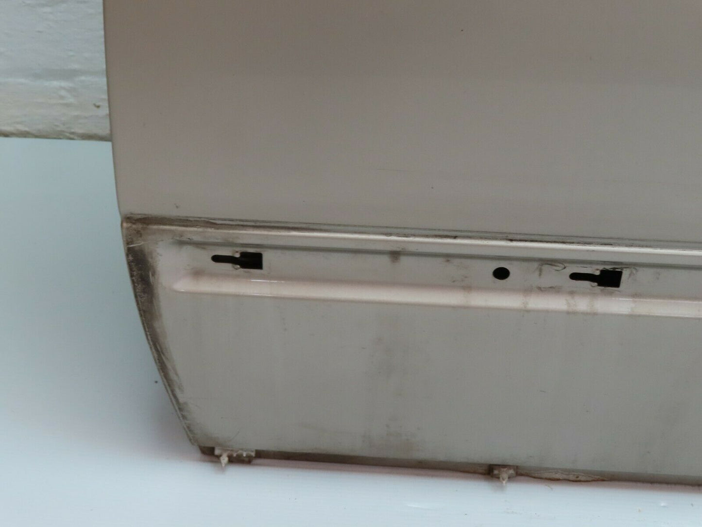 5420 Mercedes-Benz W124 230E Front Left Door