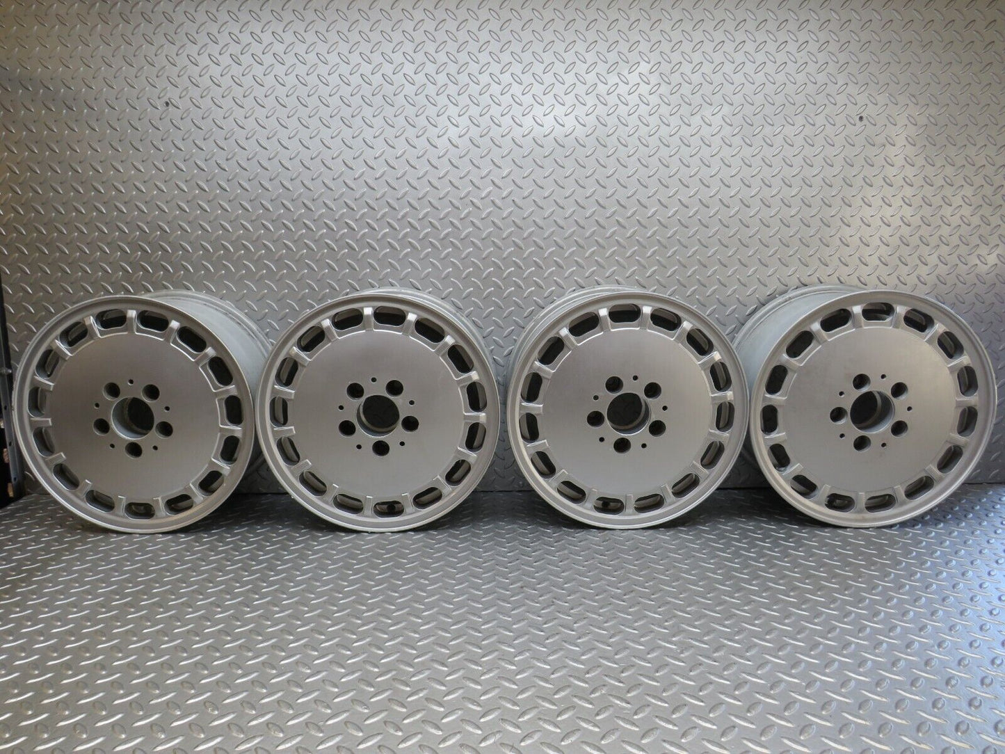36923 Mercedes-Benz Alloy Wheel Set 7Jx15 H2 ET44 2014001302