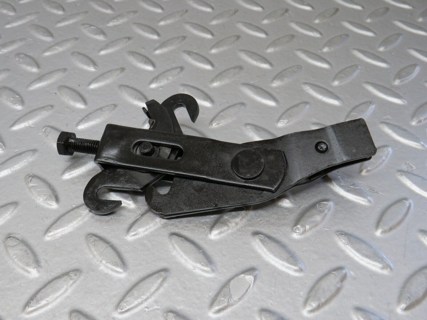 36798 Mercedes-Benz W201 190E Handbrake Adjusting Handbrake Regulator