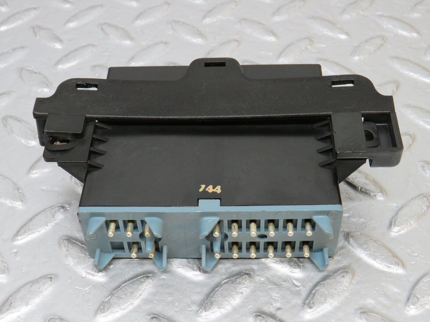 32409 Mercedes-Benz S124 300TE Comfort Control Unit 0008221503 1147328043