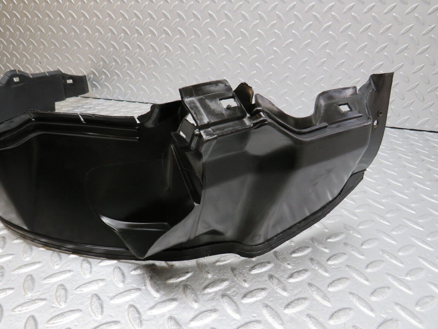 36598 Mercedes-Benz W201 190E Inner Mudguard Panelling Front Left 2018840135