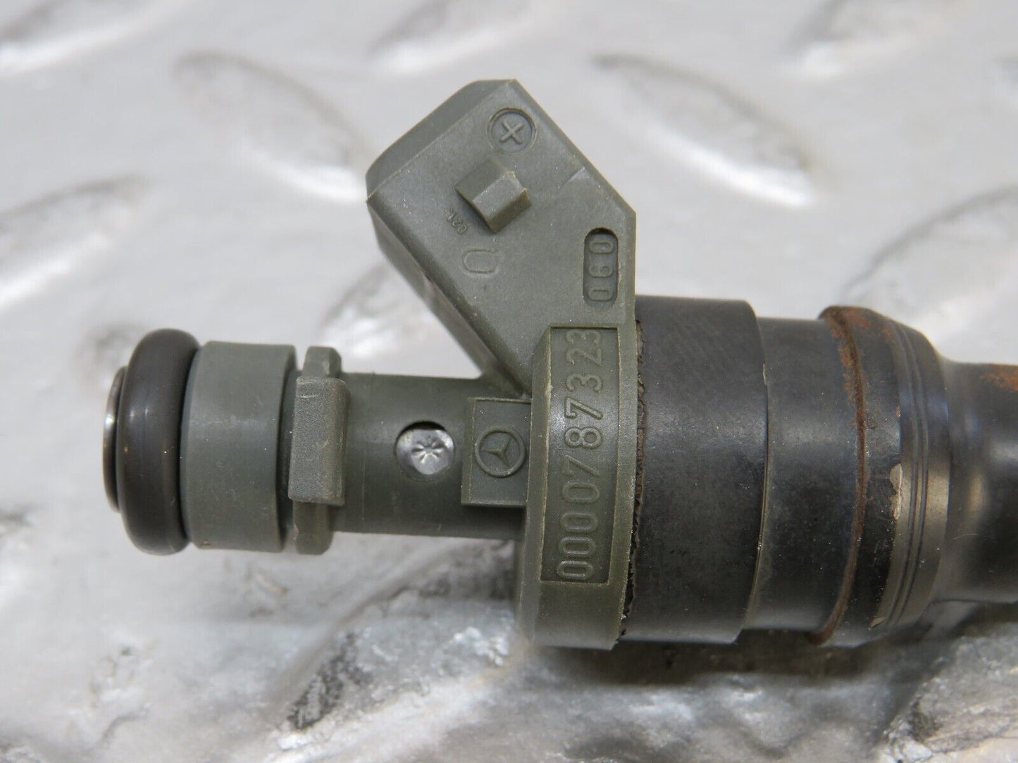 26714 Mercedes-Benz C124 220CE Coupe Fuel Injector Bosch 0000787323 0280155209