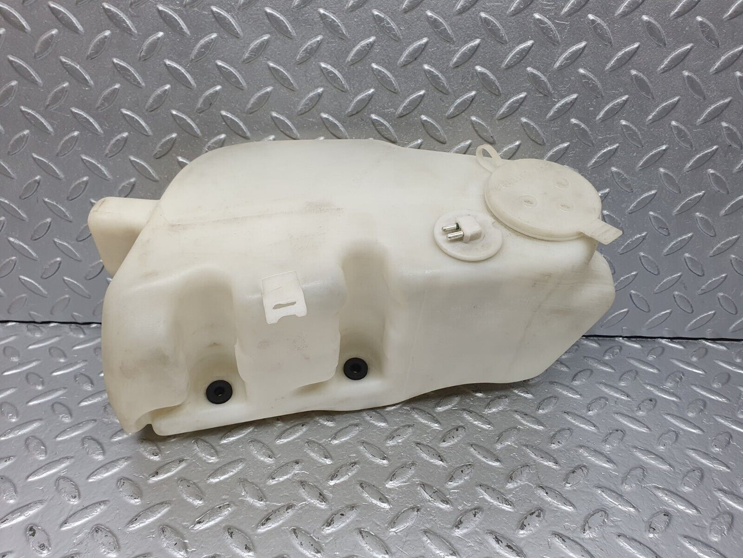 40993 Mercedes-Benz W126 300SE Windscreen Washer Fluid Reservoir 1268690620 1265401017 1248690072