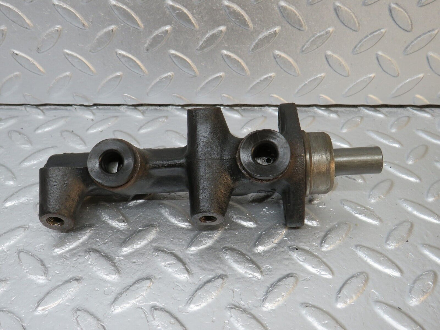 39813 Mercedes-Benz R107 350SL Coupe Brake Master Cylinder ATE