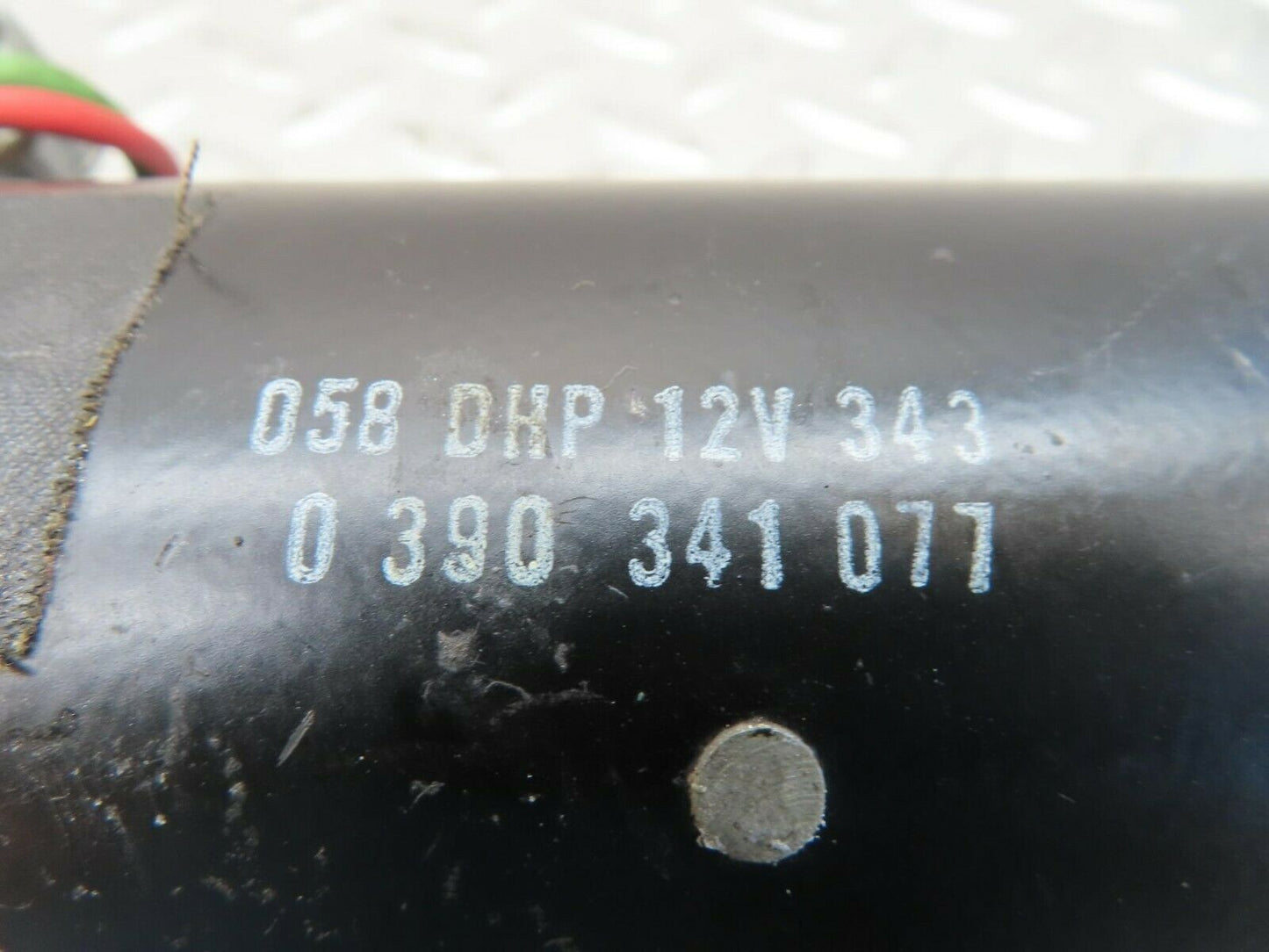 15475 Mercedes-Benz W123 230E Wiper Motor Bosch 0390341077