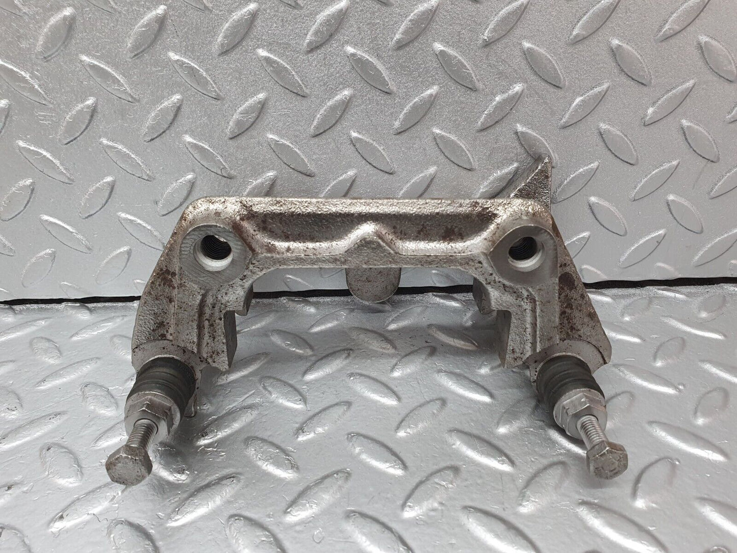 41903 Mercedes-Benz W202 C200 Front Right Brake Caliper Bracket