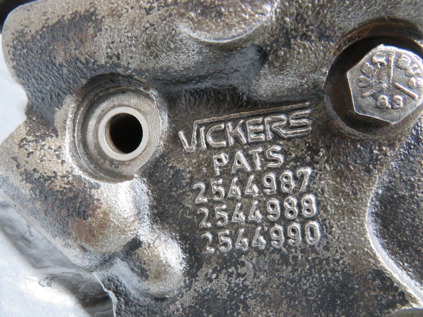 37650 Mercedes-Benz W109 300SEL Power Steering Pump Vickers
