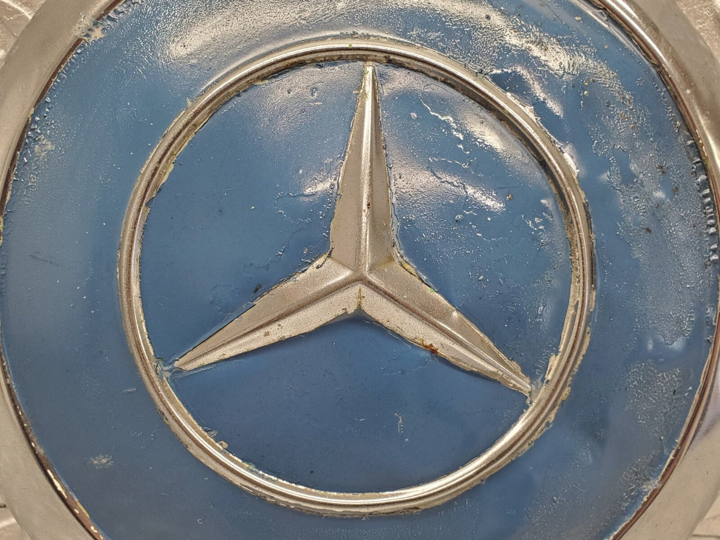 44523929