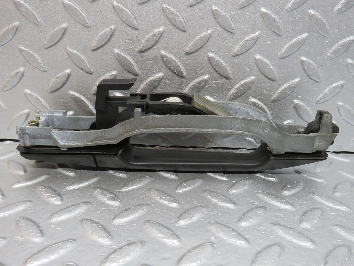39769 Mercedes-Benz R129 320SL Coupe Left Door Exterior Handle