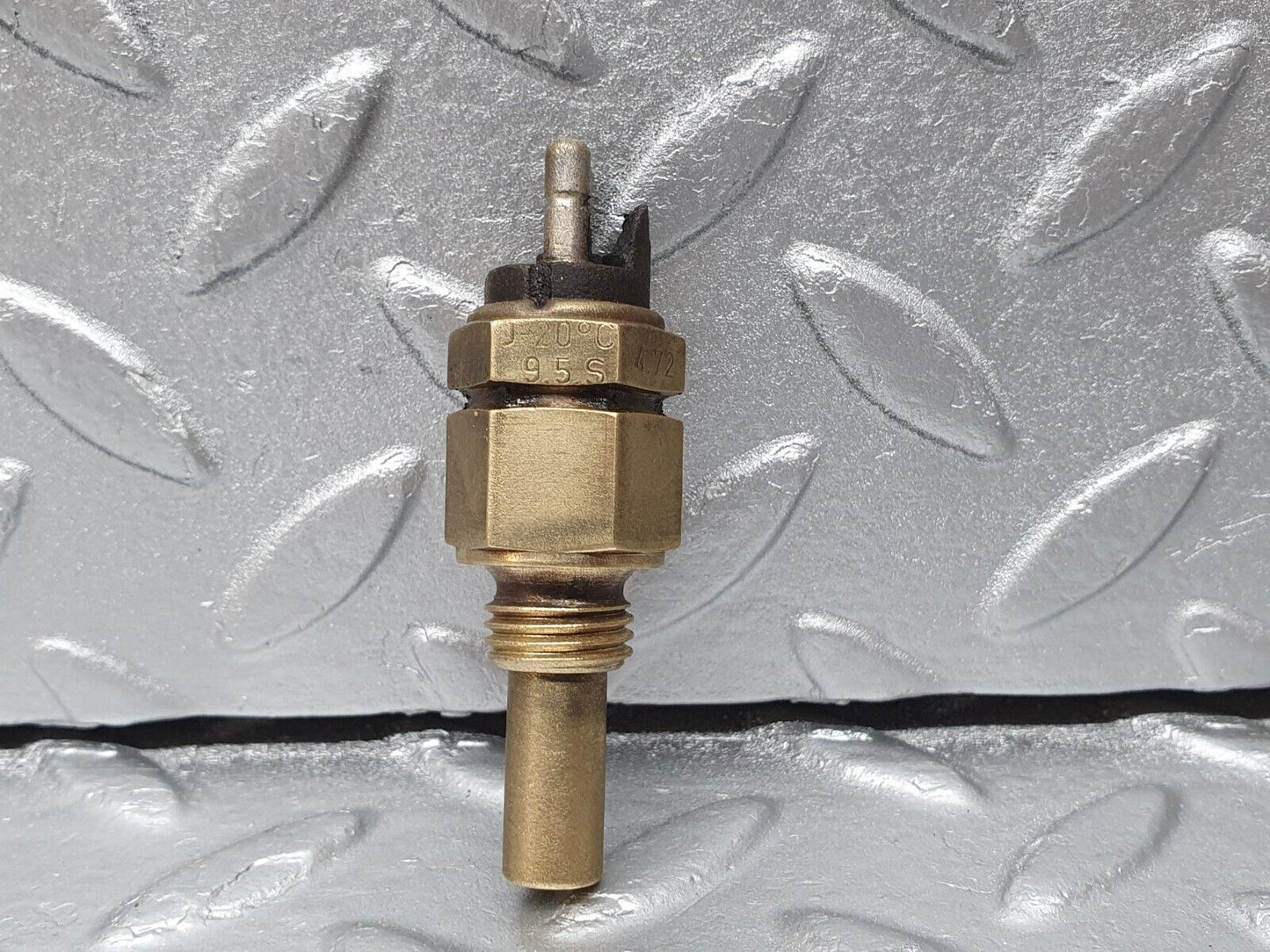 41340 Mercedes-Benz W114 280E Coolant Temperature Sensor VDO