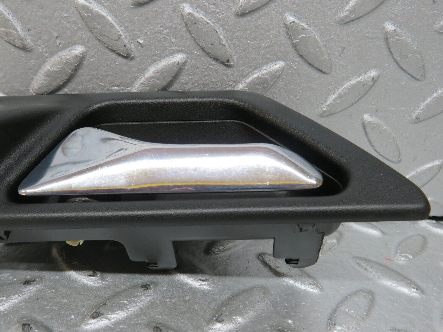 37768 Mercedes-Benz A124 320E Cabriolet Interior Door Handle Left 1247600561