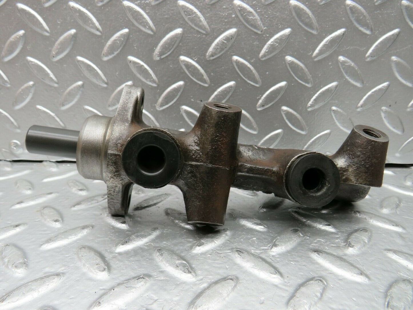 24072 Mercedes-Benz W123 280E Brake Master Cylinder Ate