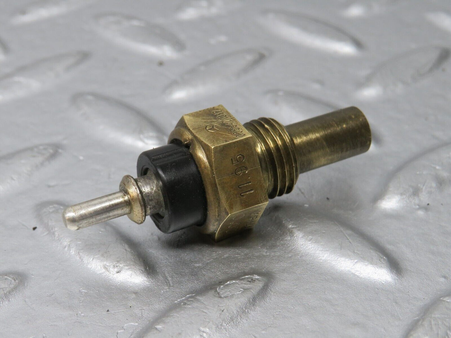 39714 Mercedes-Benz R129 320SL Coupe Coolant Temperature Sensor 0055421017