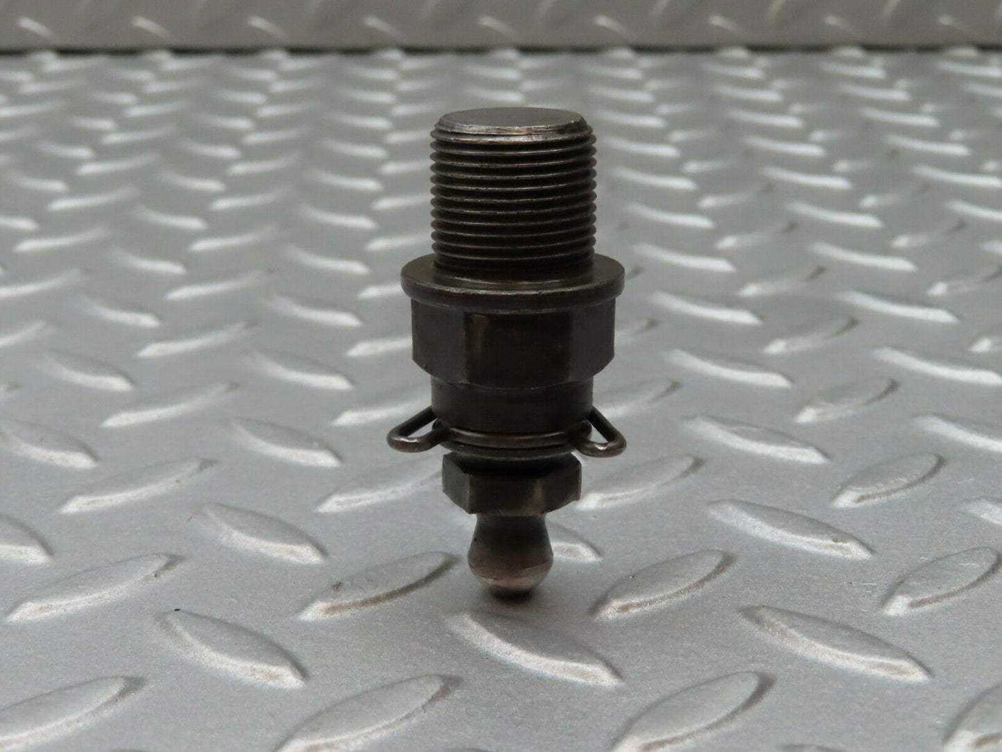 3544 Mercedes-Benz W108 280SE Ball Studs For Rocker Arm Mounting (Timing)