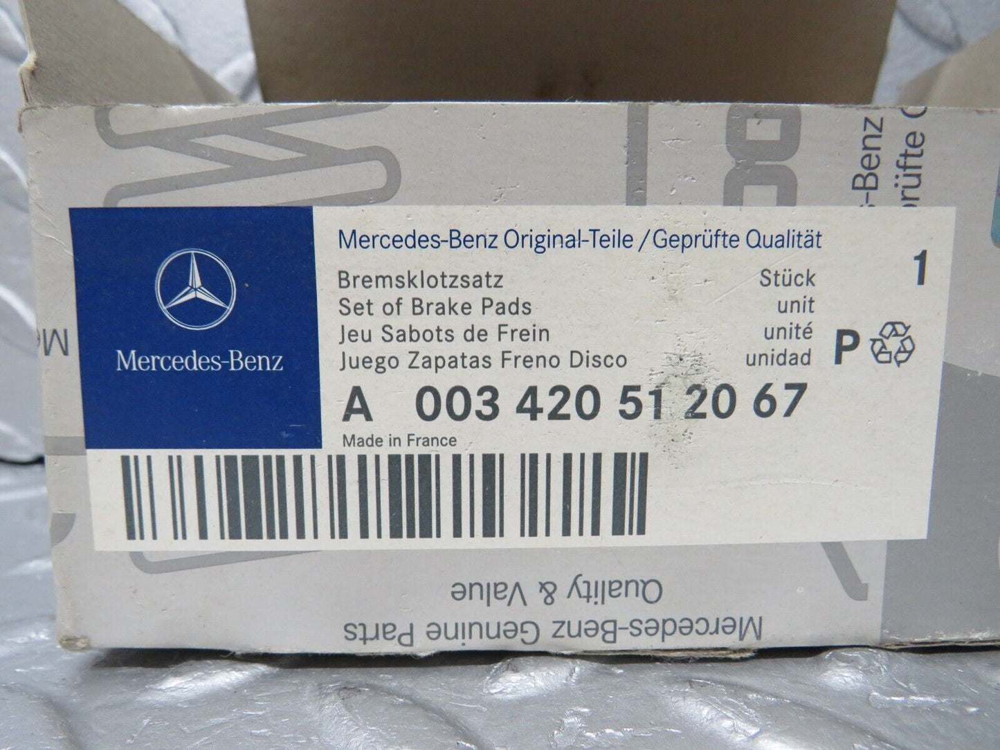 38205 Mercedes-Benz W211 W220 Genuine Rear Brake Pads New 003420512067