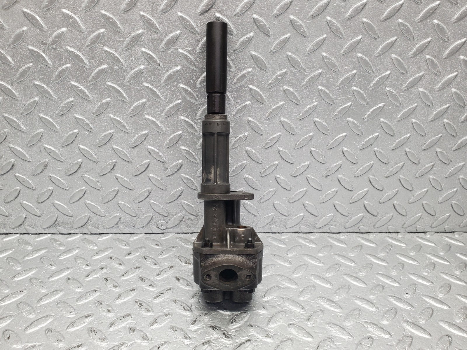 W112 oil pump used OEM