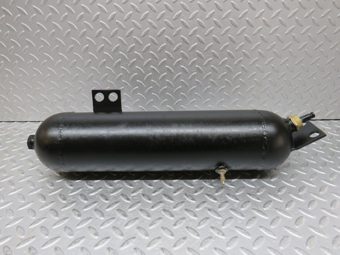 37369 Mercedes-Benz W109 300SEL Air Suspension Reservoir Tank 1093200152