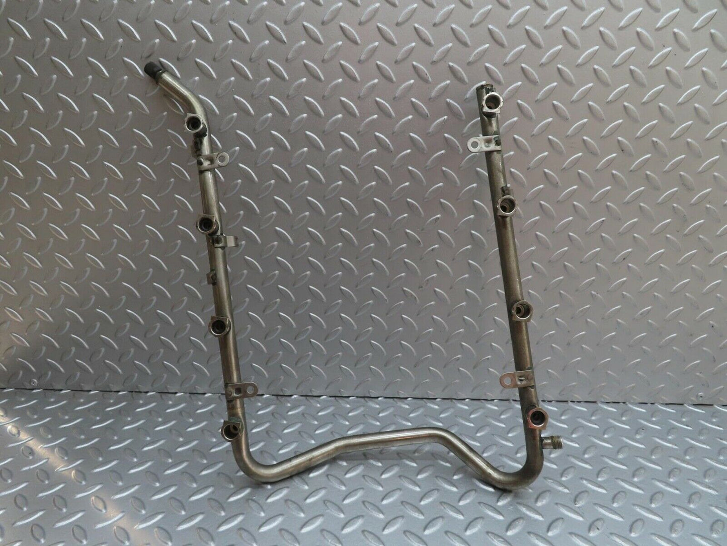 13391 Mercedes-Benz W220 S430 Fuel Injector Rail 1130700595