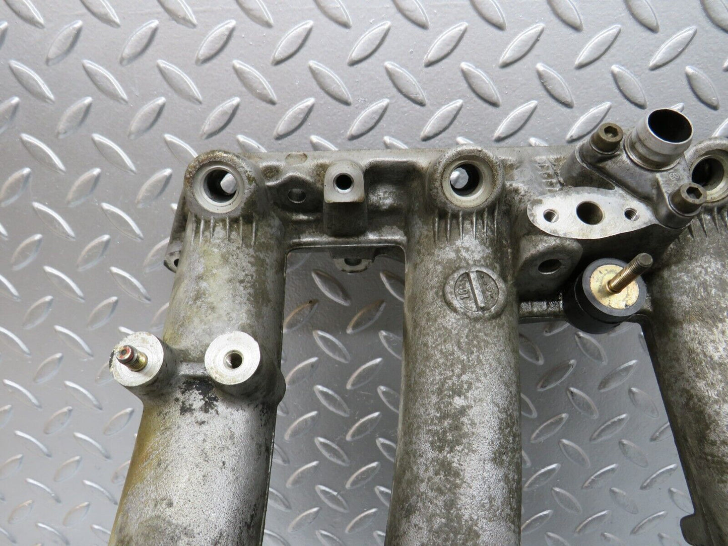 29502 Mercedes-Benz W124 230E Intake Manifold 1021413601