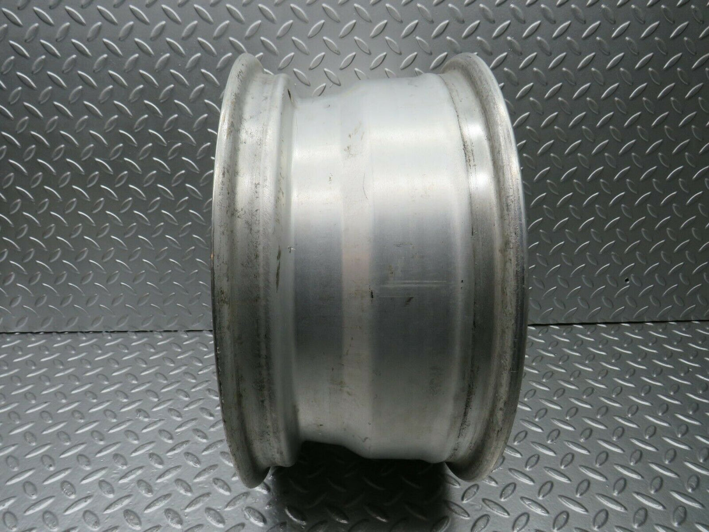 22844 Mercedes-Benz S123 280TE Alloy Wheel 7Jx15H2 ET37 1704010002