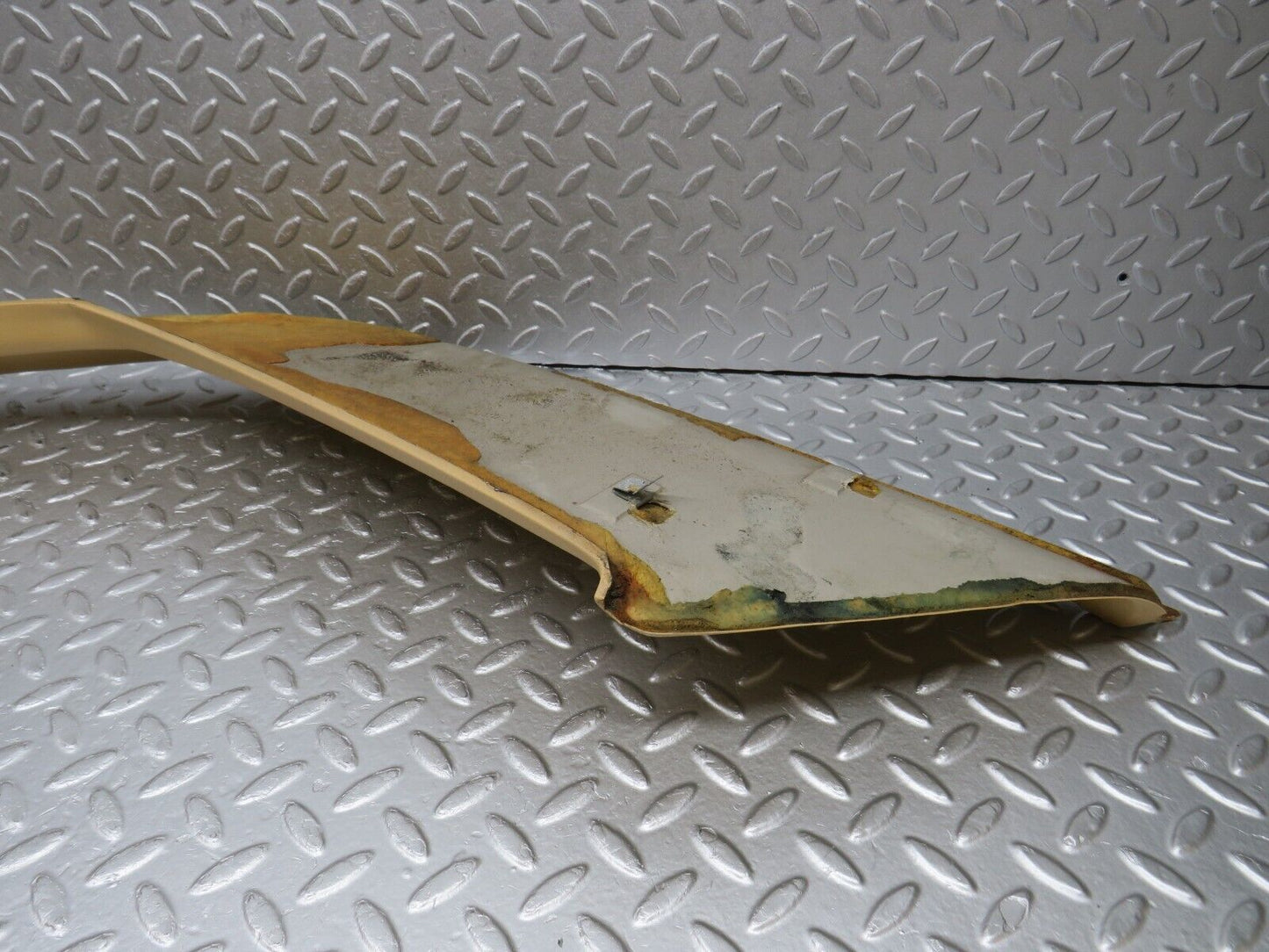 39842 Mercedes-Benz R107 350SL Hardtop C Pillar Cover Left Side Cream