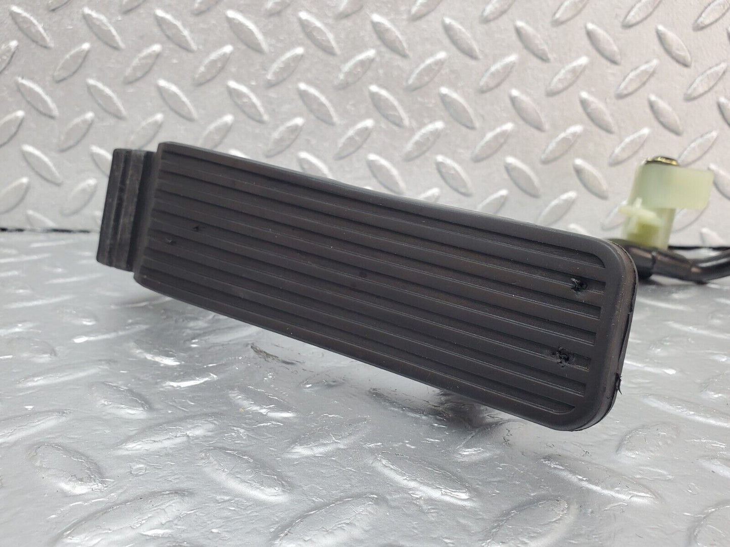 45075 Mercedes-Benz R129 300SL Coupe Accelerator Pedal With Linkage 2013010218 1293010082