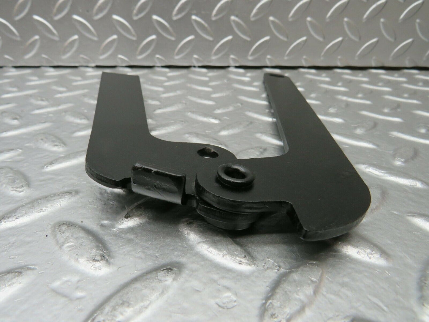 22870 Mercedes-Benz C107 450SLC Coupe Bonnet Hinge Left Side