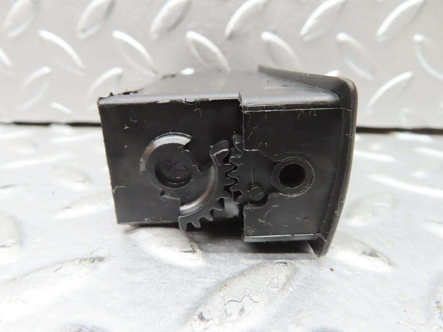 21663 Mercedes-Benz W126 300SE Dashboard Air Vent Right Side 1268310842