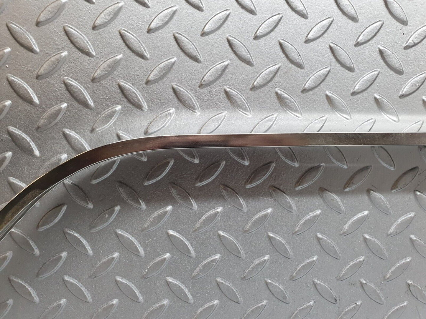 44201 Mercedes-Benz C123 230CE Coupe Chrome Roof Trim Cladding Left Side