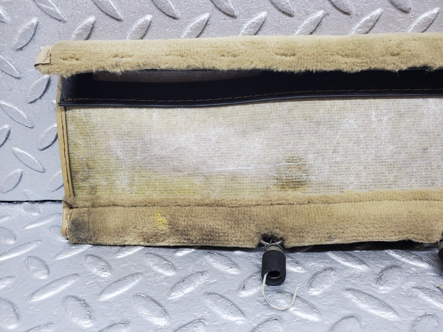 45859 Mercedes-Benz W126 420SE Front Left Seat Under Cover Beige