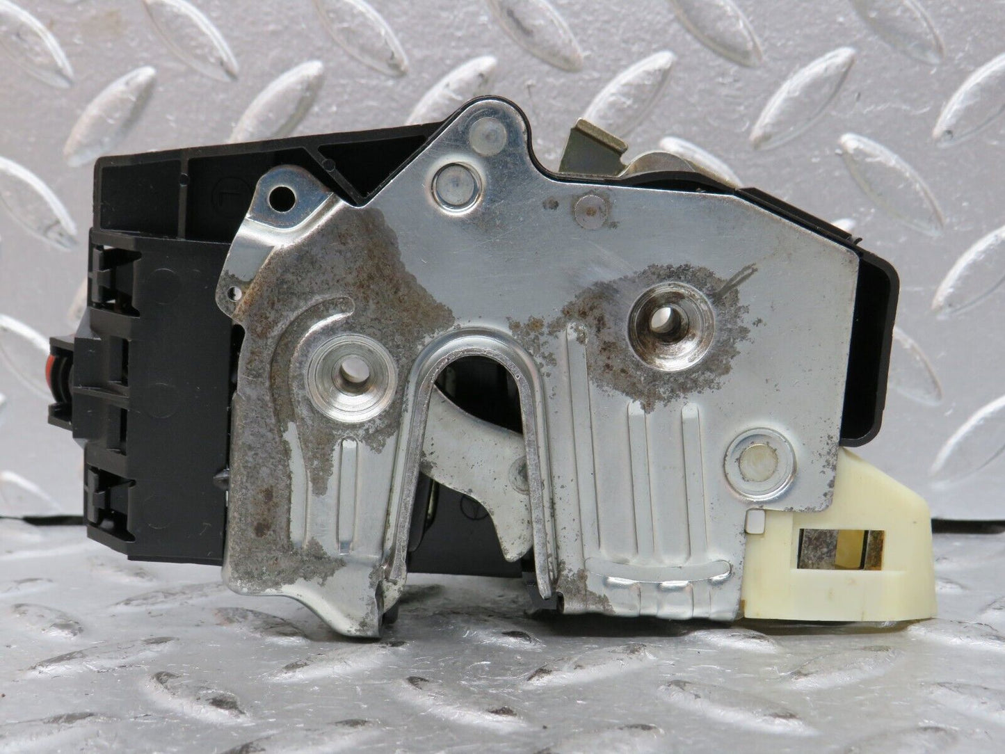 27672 Mercedes-Benz S124 300TE Wagon Rear Left Door Lock Mechanism 1248213551