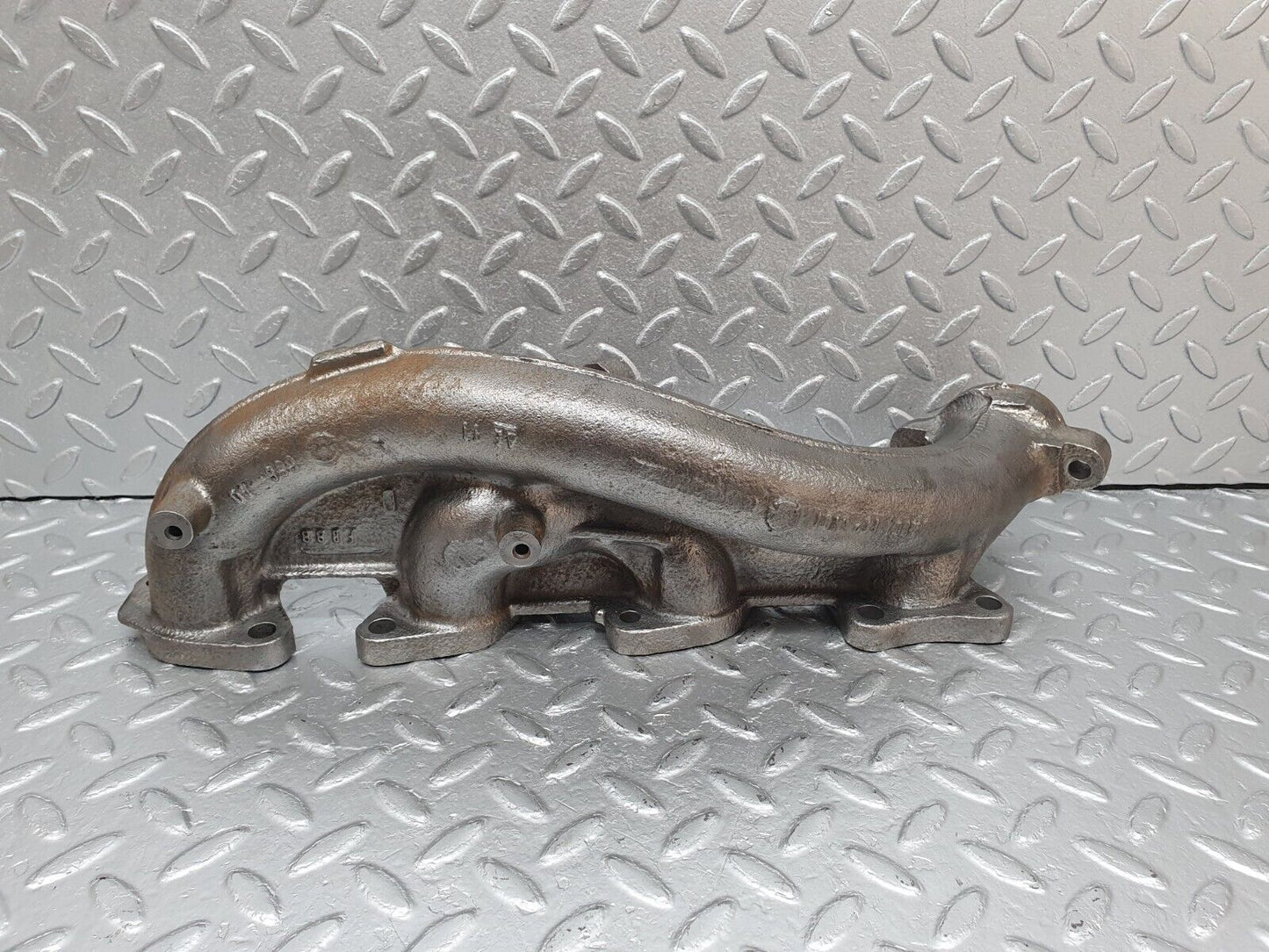 41583 Mercedes-Benz W124 200E Exhaust Manifold 1021423101