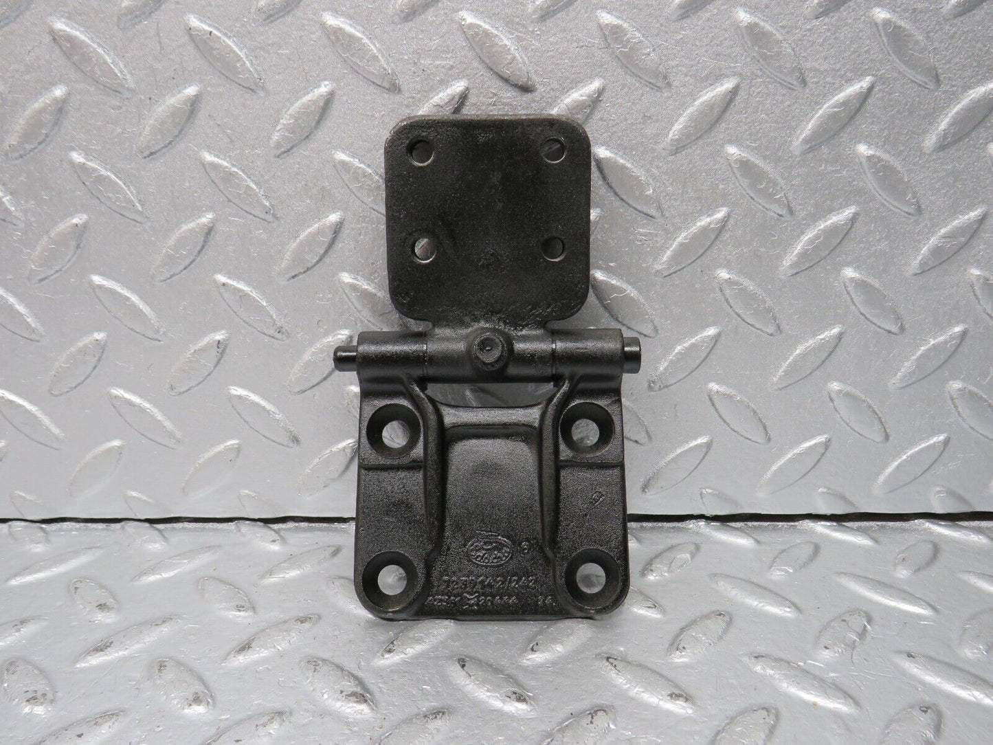 40481 Mercedes-Benz W110 230 Front Right Door Hinge