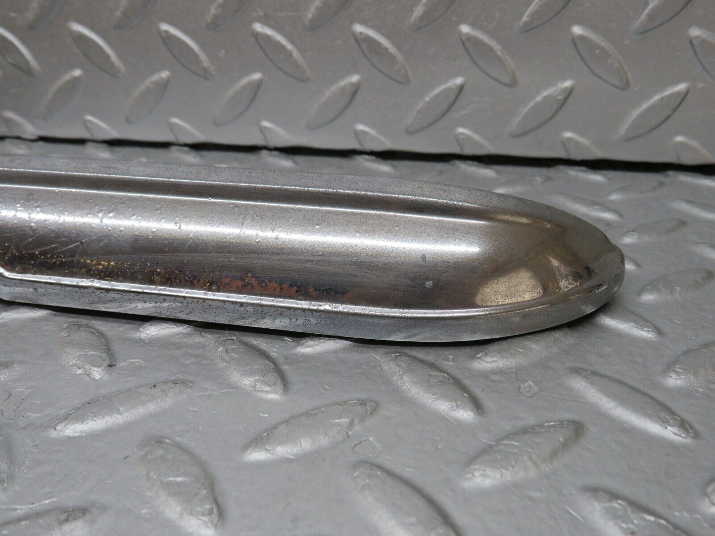 35829 Mercedes-Benz W108 number Plate Light Trunk Lid Chrome
