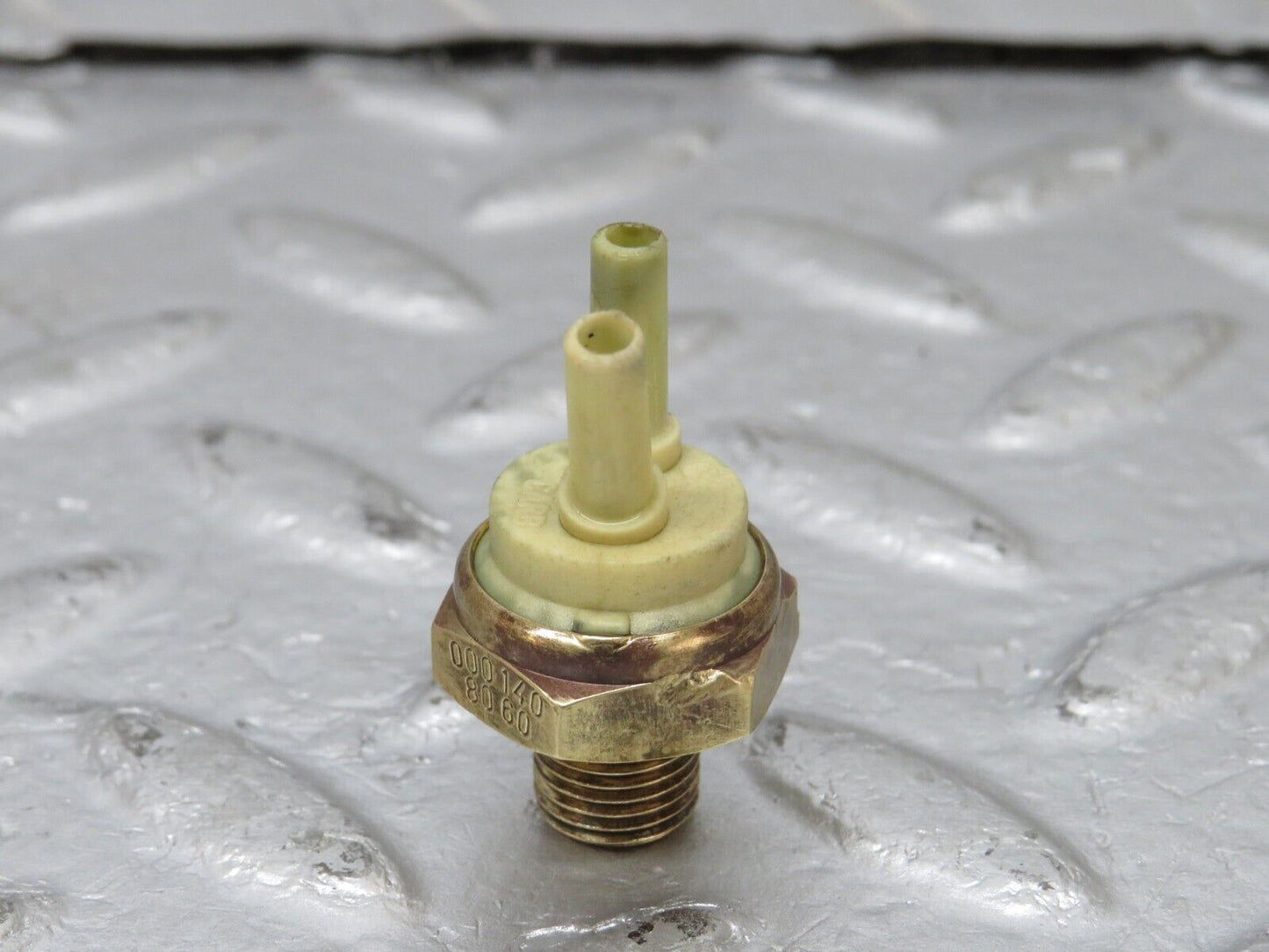 34514 Mercedes-Benz C126 380SEC Coupe EGR Vacuum Thermo Valve 0001408060