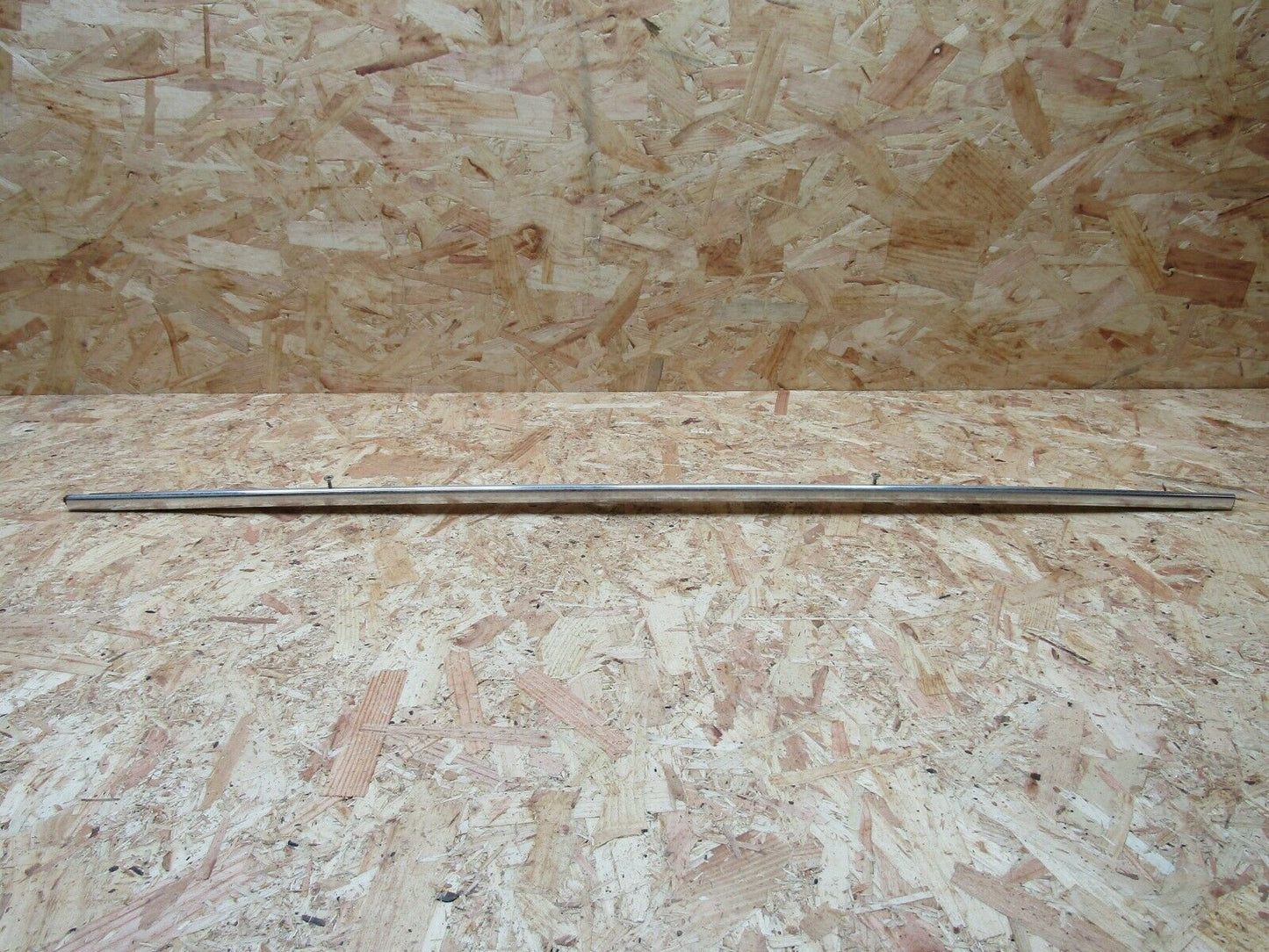 2134 Mercedes-Benz W116 350SE Centre Roof Chrome Trim Left Side