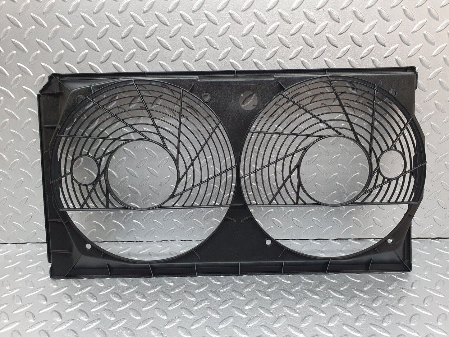 42190 Mercedes-Benz R129 320SL Coupe Radiator Fan Shroud Cover 1295050555